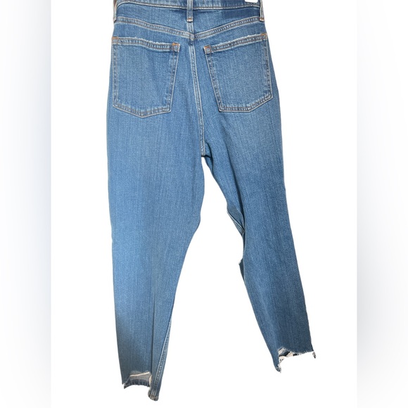 Abercrombie and fitch the mom high rise jeans. - Picture 4 of 4